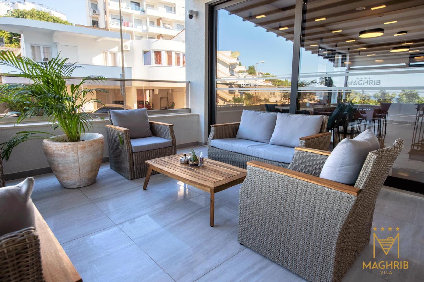 Maghrib Hotel Улцинь Экстерьер фото