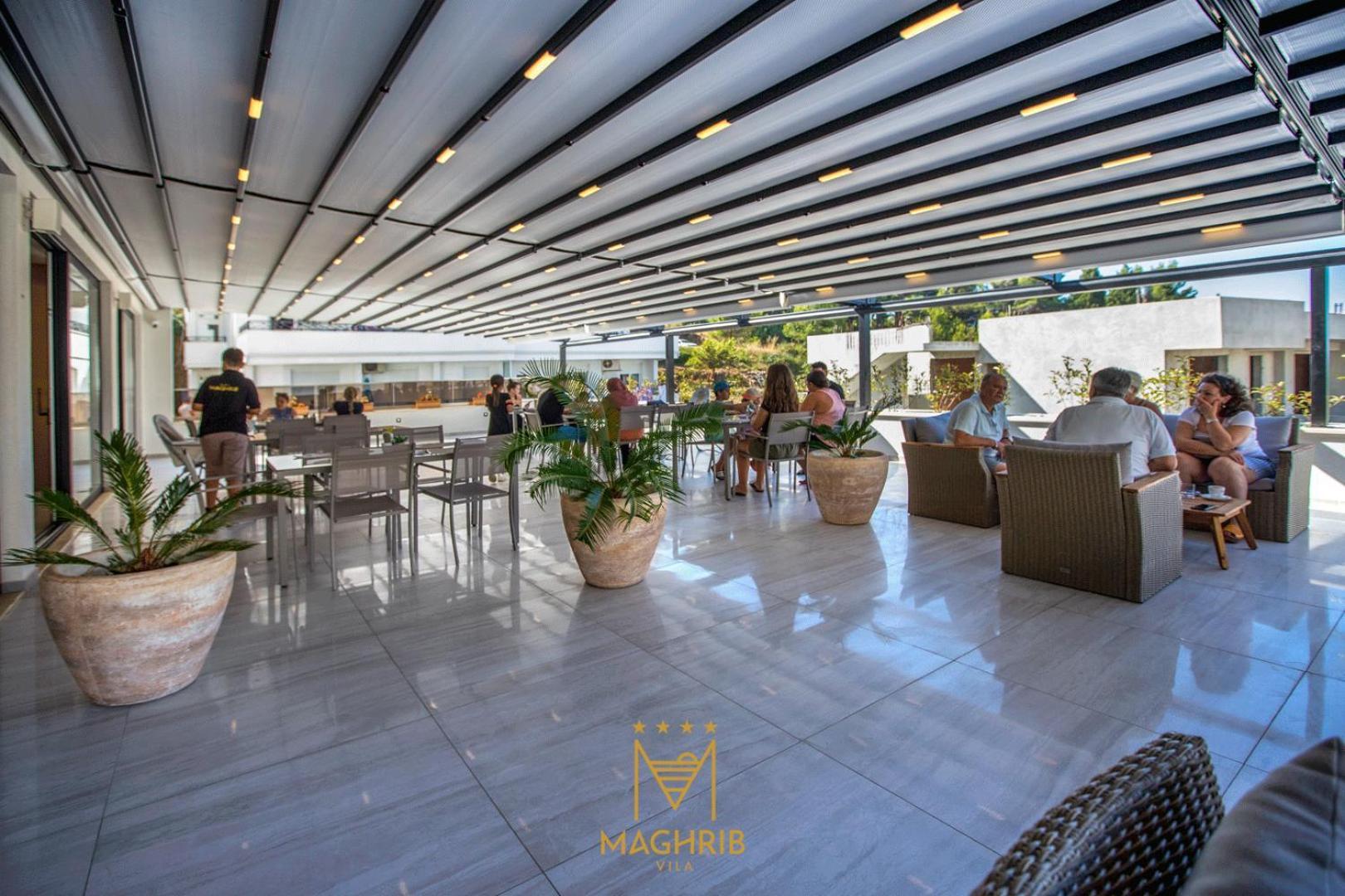 Maghrib Hotel Улцинь Экстерьер фото